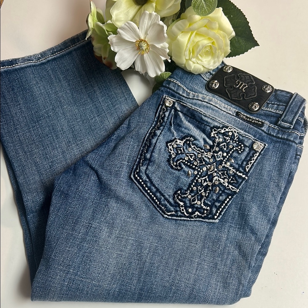MISS ME⚜️Embellished Cropped Capri Jeans Pretty Blingy CROSSES Size 29